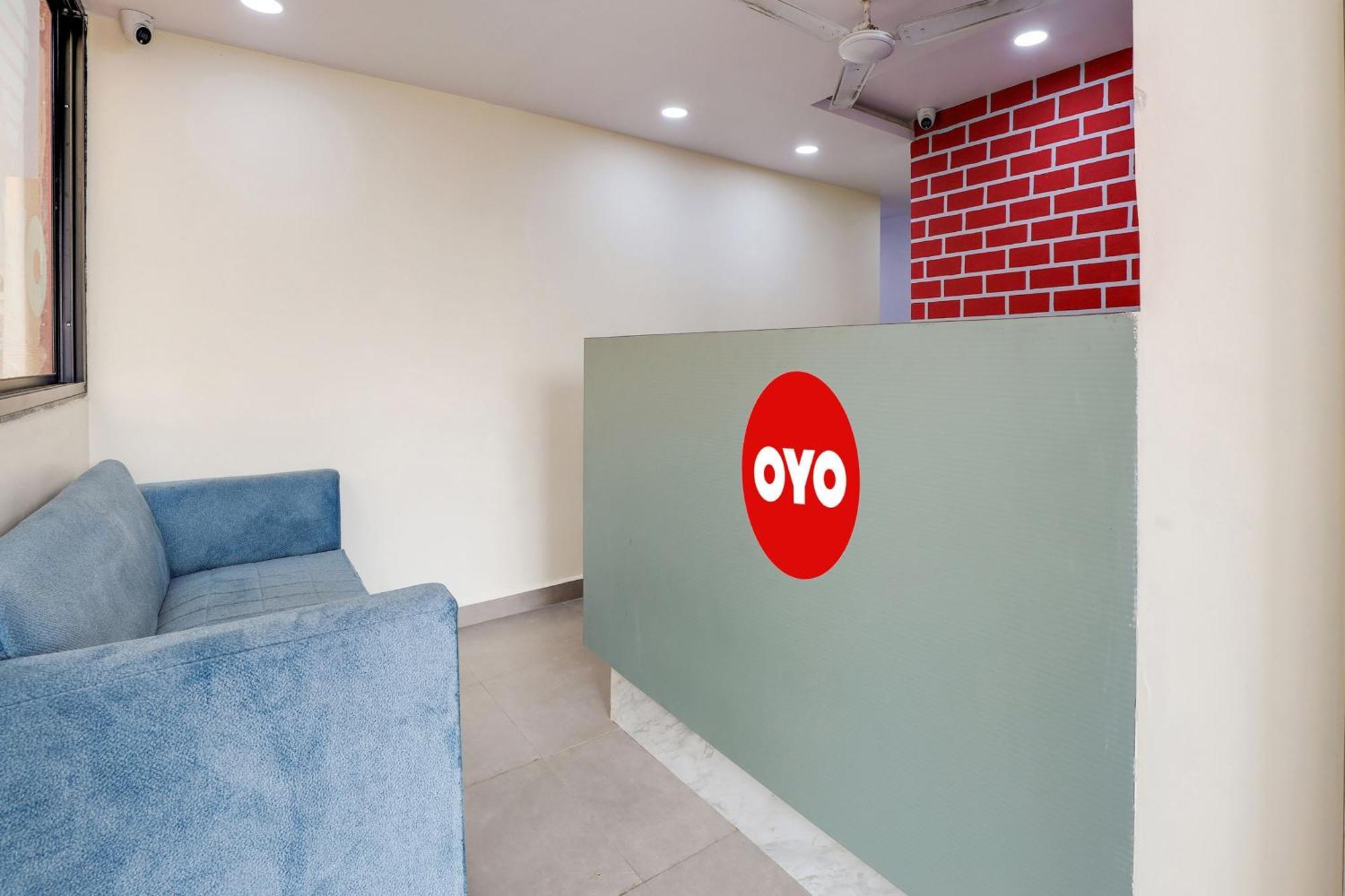Hotel O Lotus Surat Exterior photo